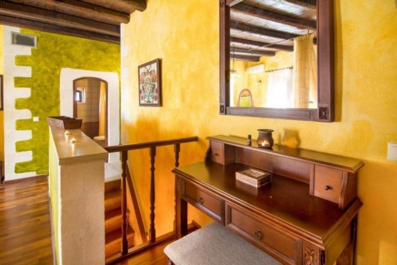 Samonas Kreta, Samonas: Zweistöckige Villa mit Panoramablick auf das Dorf zu verkaufen Haus kaufen